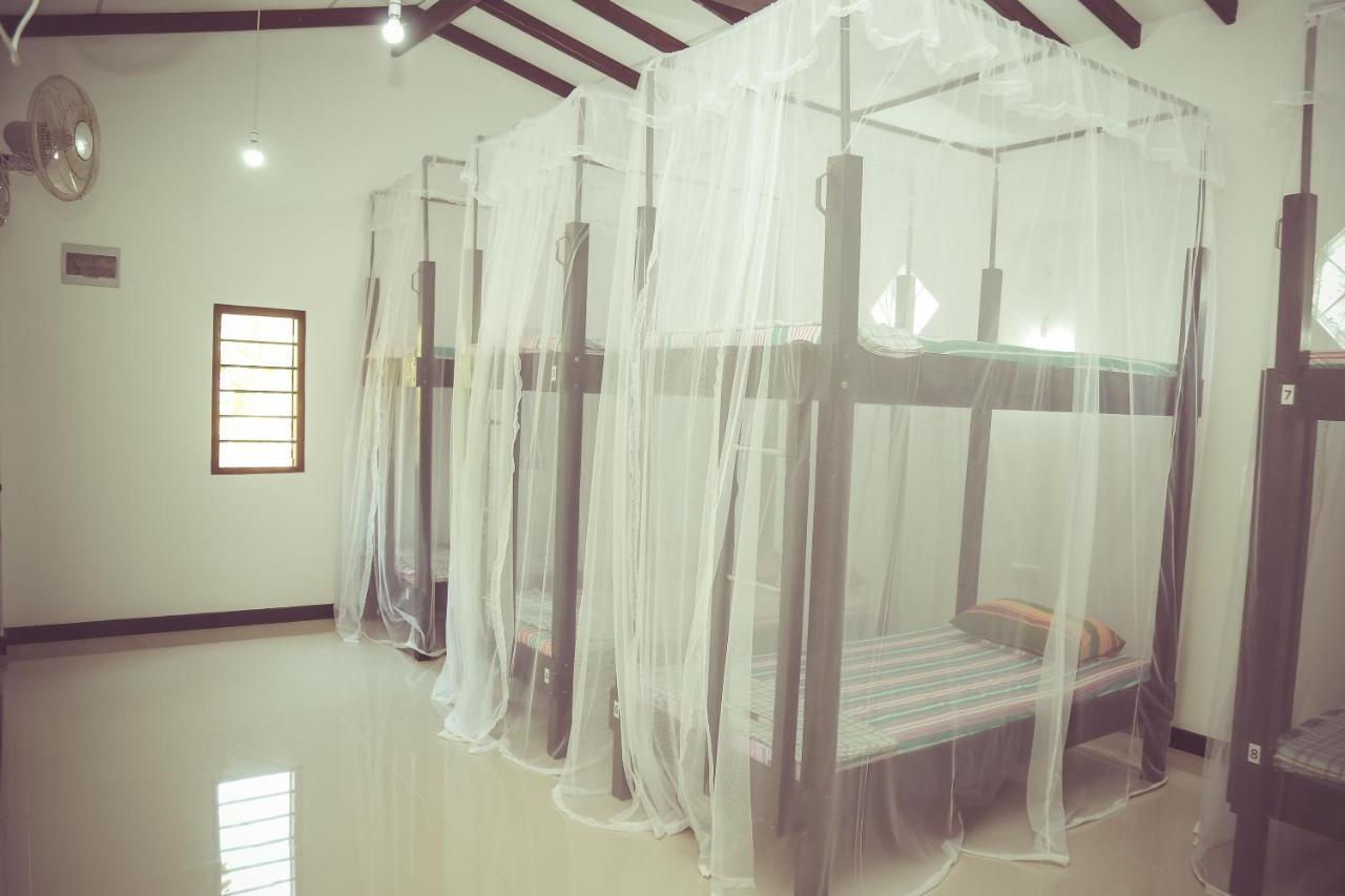 Hikka Surf Hostel Hikkaduwa Luaran gambar