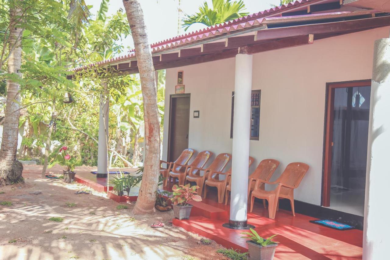 Hikka Surf Hostel Hikkaduwa Luaran gambar
