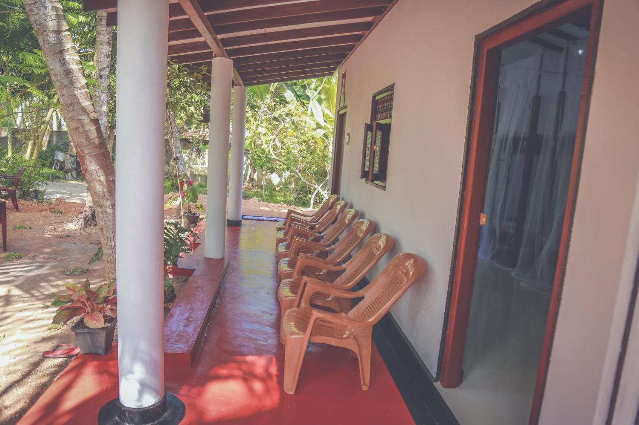 Hikka Surf Hostel Hikkaduwa Luaran gambar