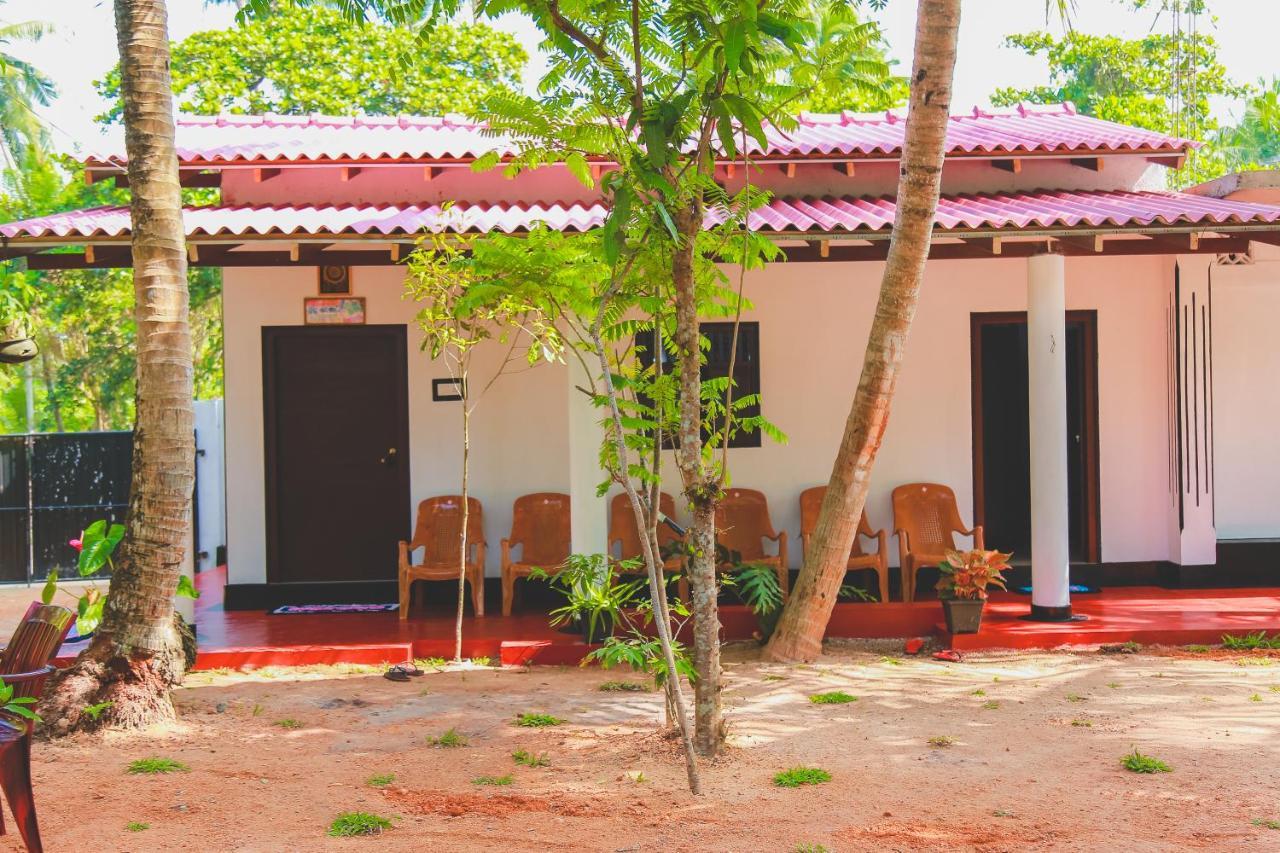 Hikka Surf Hostel Hikkaduwa Luaran gambar