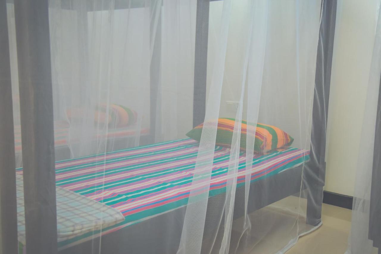 Hikka Surf Hostel Hikkaduwa Luaran gambar